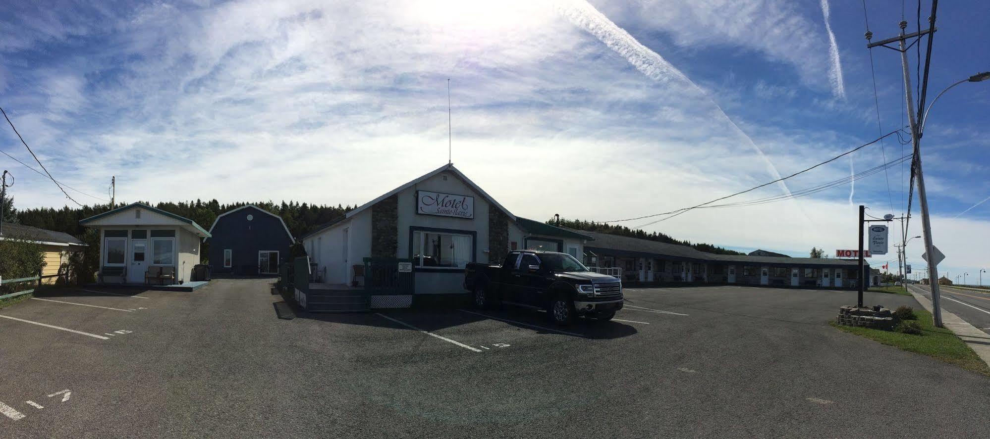 Motel サント・フラヴィ エクステリア 写真