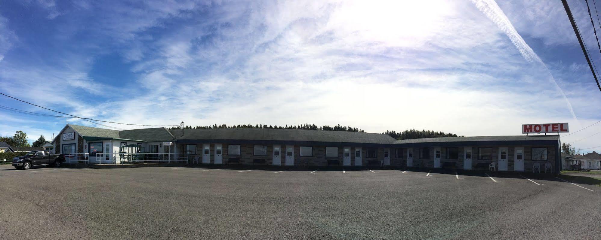 Motel サント・フラヴィ エクステリア 写真